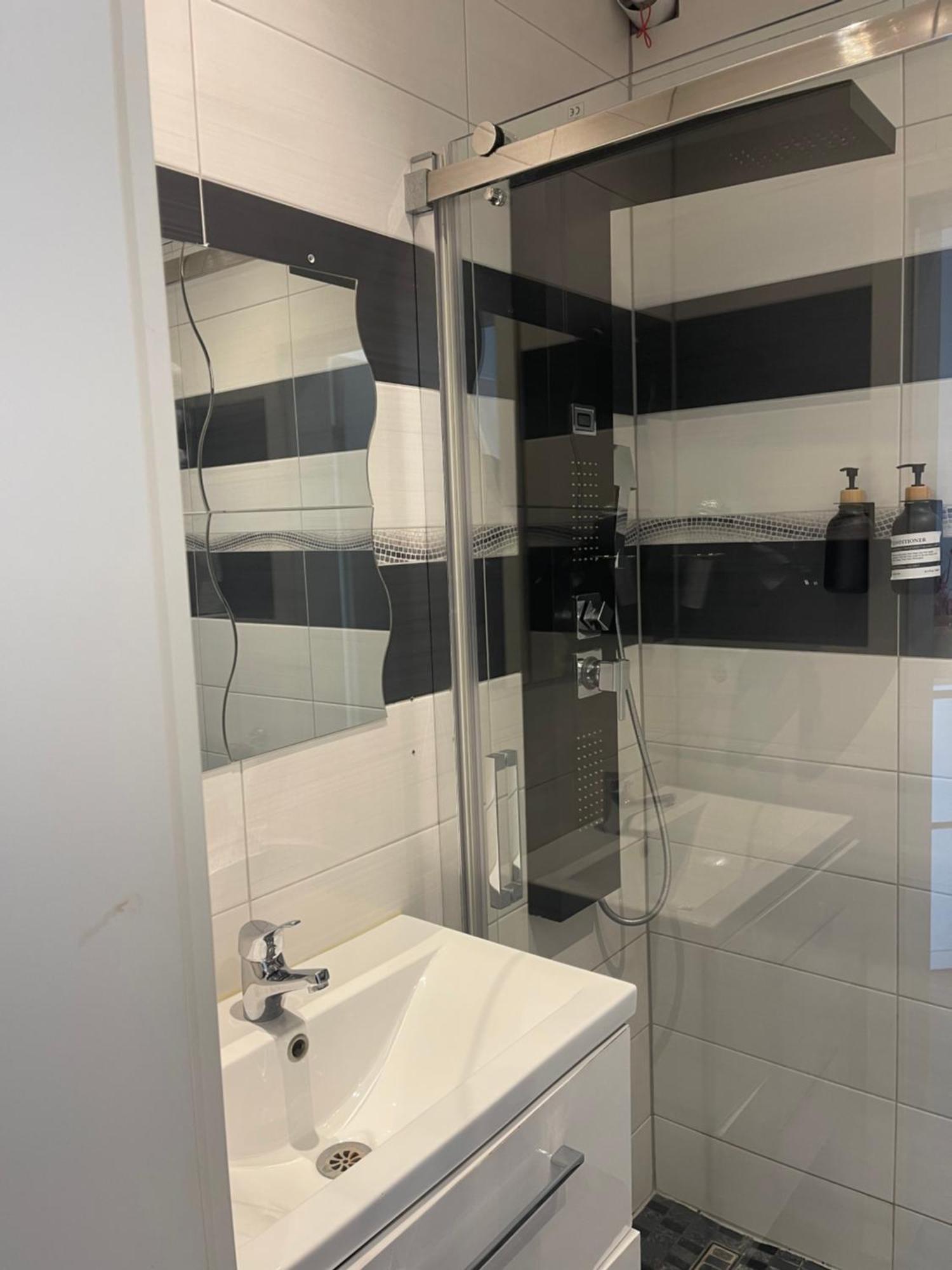 Tmj Apartment 2 Düsseldorf Buitenkant foto